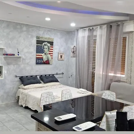 Marilyn House Διαμέρισμα *